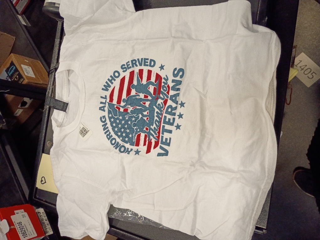 Honoring All Who Served Thank You Veterans Day T-Shirt youth small