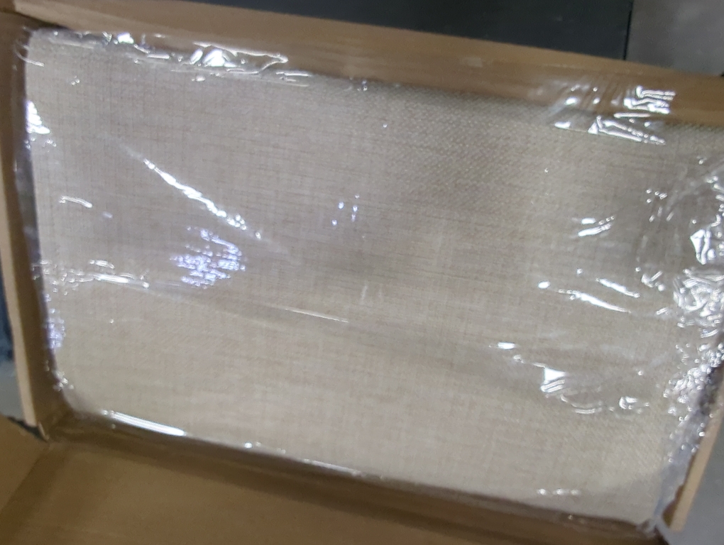 SLKQG Linen-Look Placemats Set of 8, Heat Resistant & Machine Washable Double-Layered Cloth Placemats for Dining Table, Indoor/Outdoor Use, Non-Slip Kitchen Table Mats (8, Light Linen)