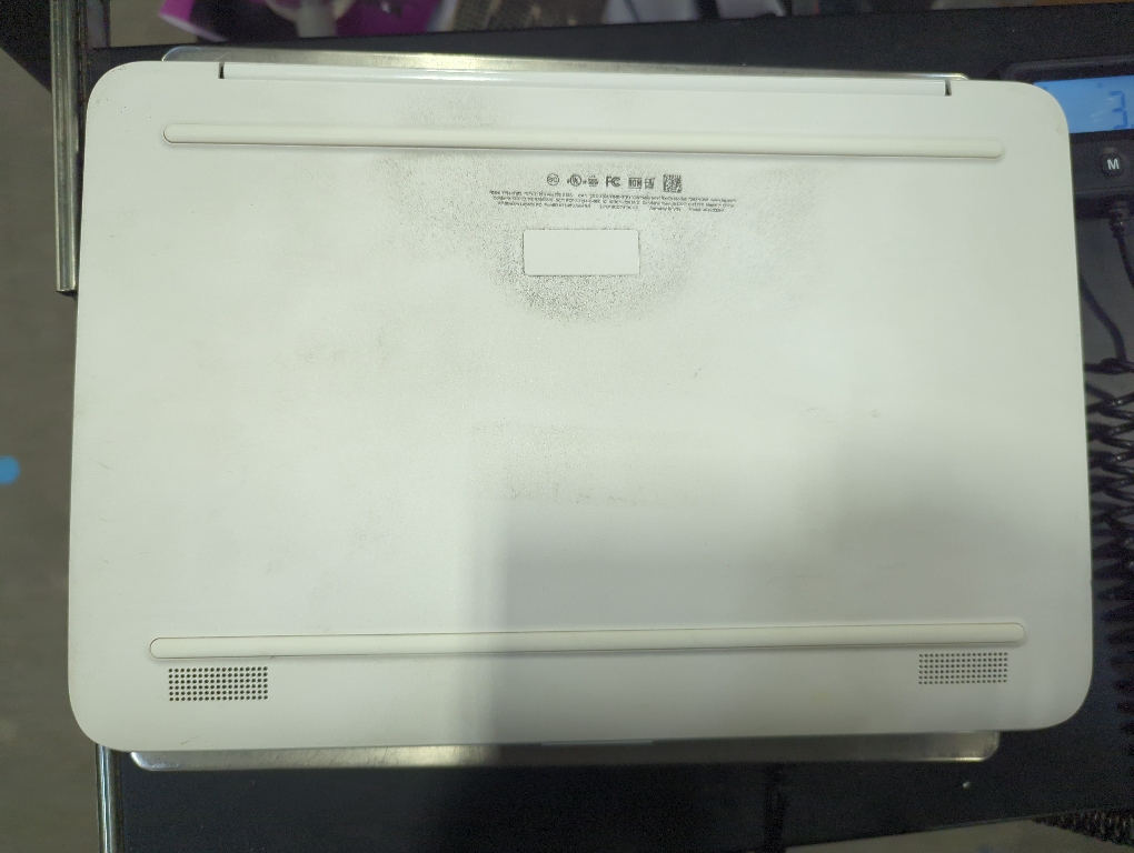 HP Stream - 14-ax022nr With Charger