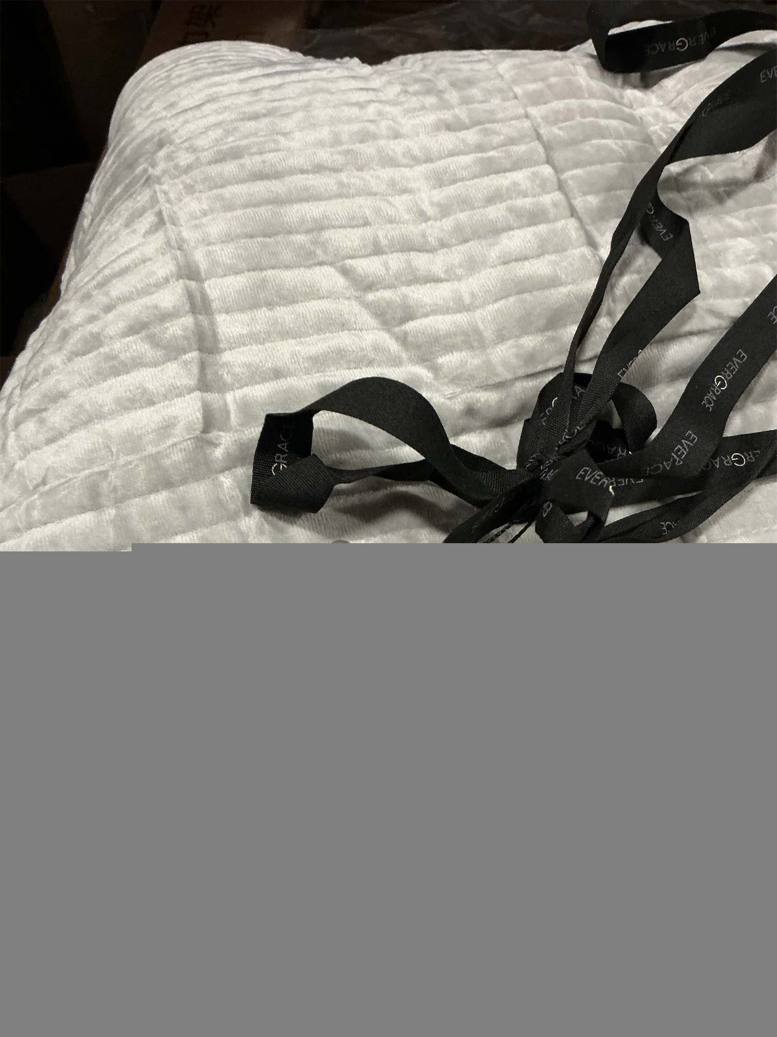 EVERGRACE Velvet Quilt Set King Size, Luxurious Soft Striped Channel Bedding Set, Lightweight Velvet Comforter for All Season, Oversized Bedspread Coverlet with 2 Matching Shams, Frost Gray