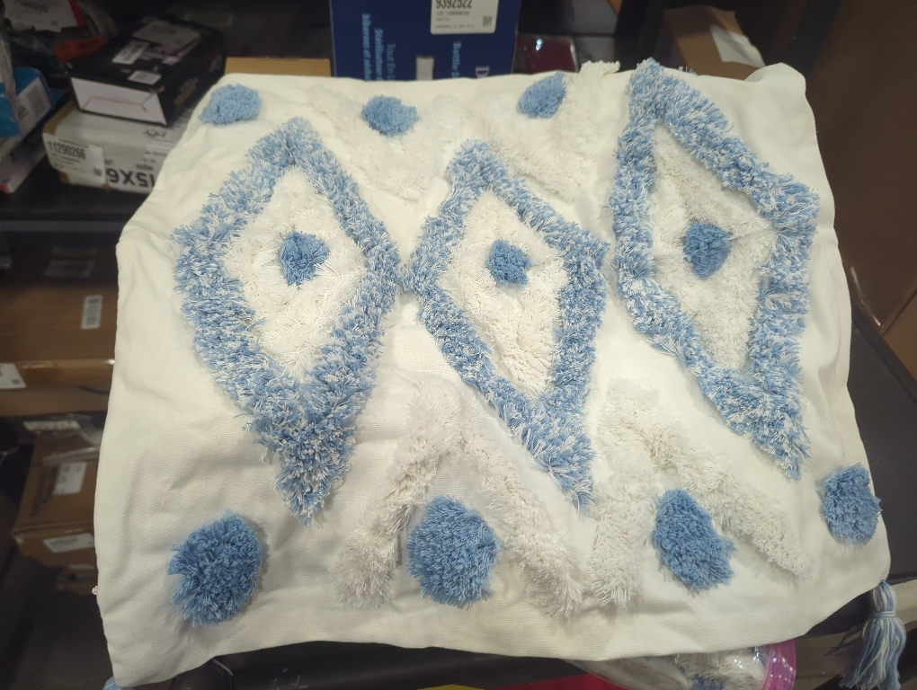 Set of 2 18x18 Inch Blue Cotton Woven Boho Throw Pillow Covers, Tufted Decorative Square Pillowcases Covers with Tassels for Couch Sofa Bed, Living Room Sofa, Farmhouse, 18x18 Inch Blue(2 pcs)