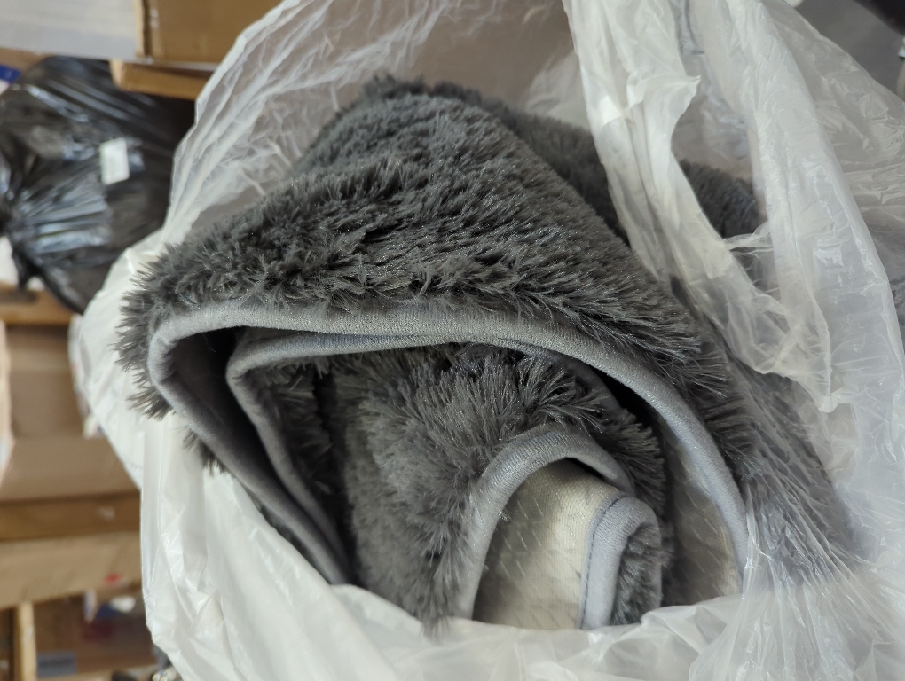 Fluffy Fuzzy Area Rug for Bedroom: Ultra Soft Grey Plush Throw Rug - 4x6