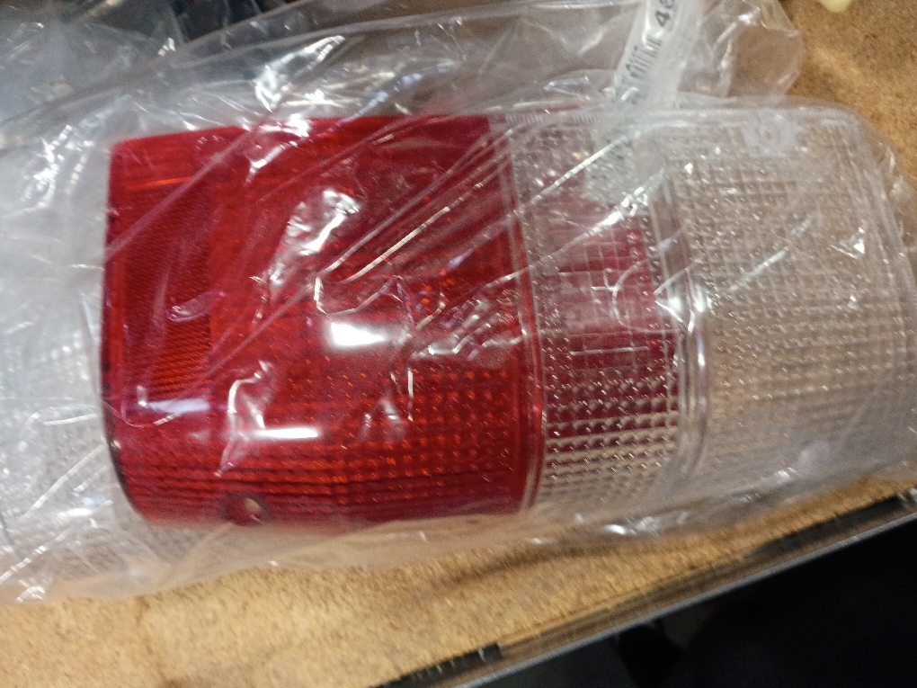 Tail light lense