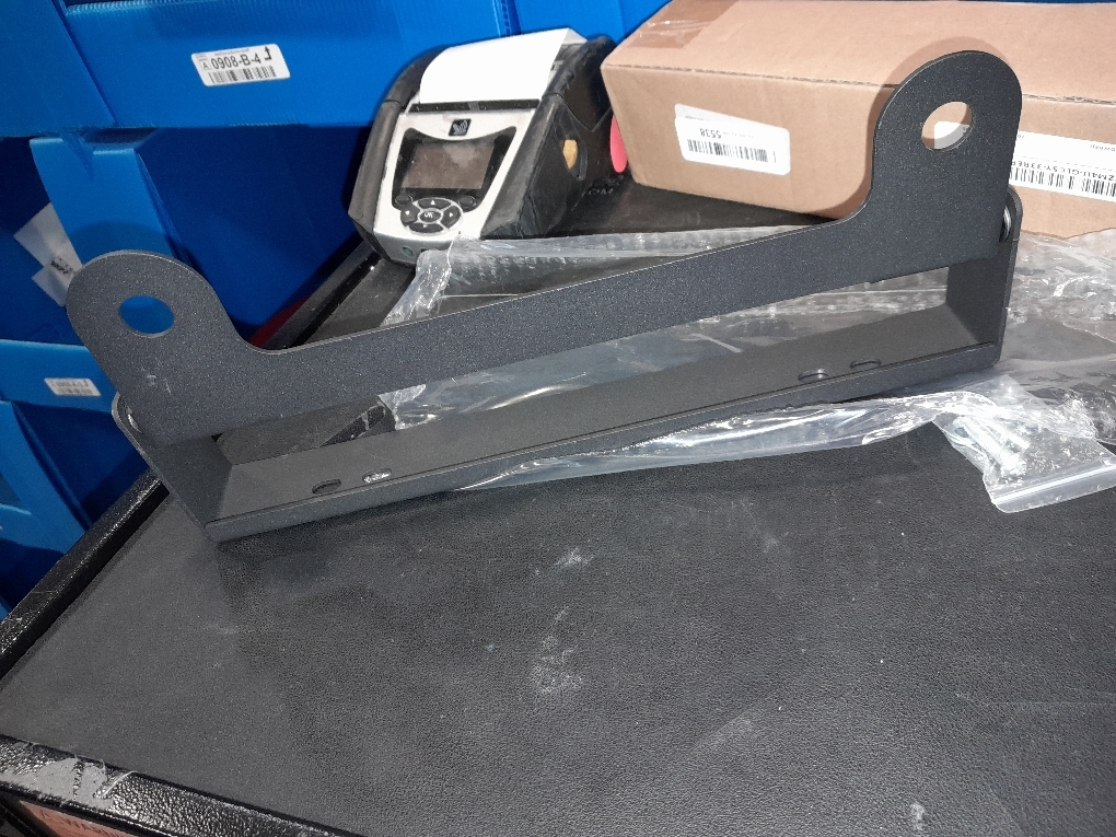 Flip Up License Plate Holder, Vibration Proof Flip Up License Plate Bracket, Universal Winch Mount Front Frame for Most Off Road Cars Trucks SUVs