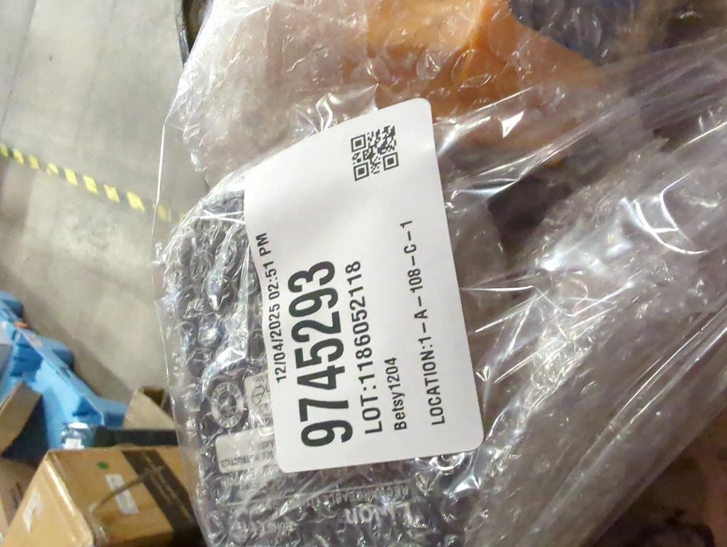 2PACK..,....DEWALT 20V MAX Lithium Ion Battery, 2 Ah and 4 Ah, , Fuel Gauge LED Charge Indicators (DCB324-4)