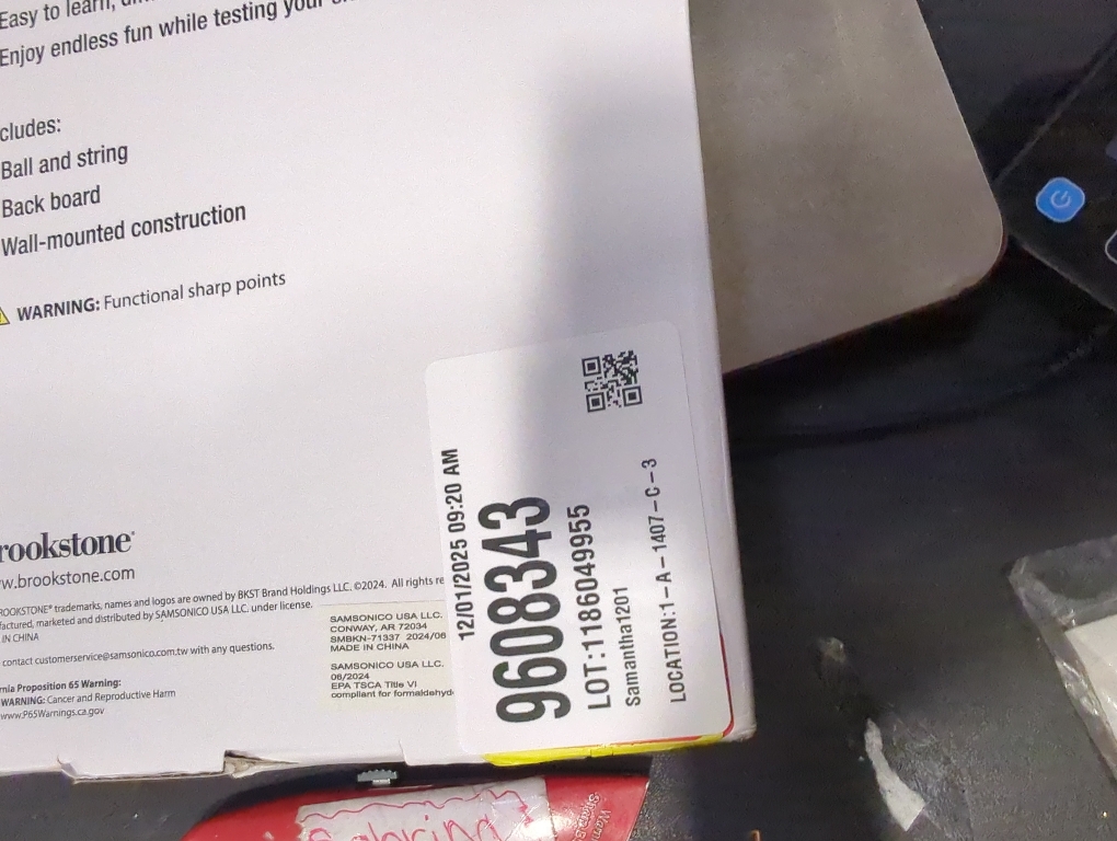 BrooksStone Deluxe Tee Toss Game - Be The First to Land The Ball Up On The Tee! (All Parts Included)