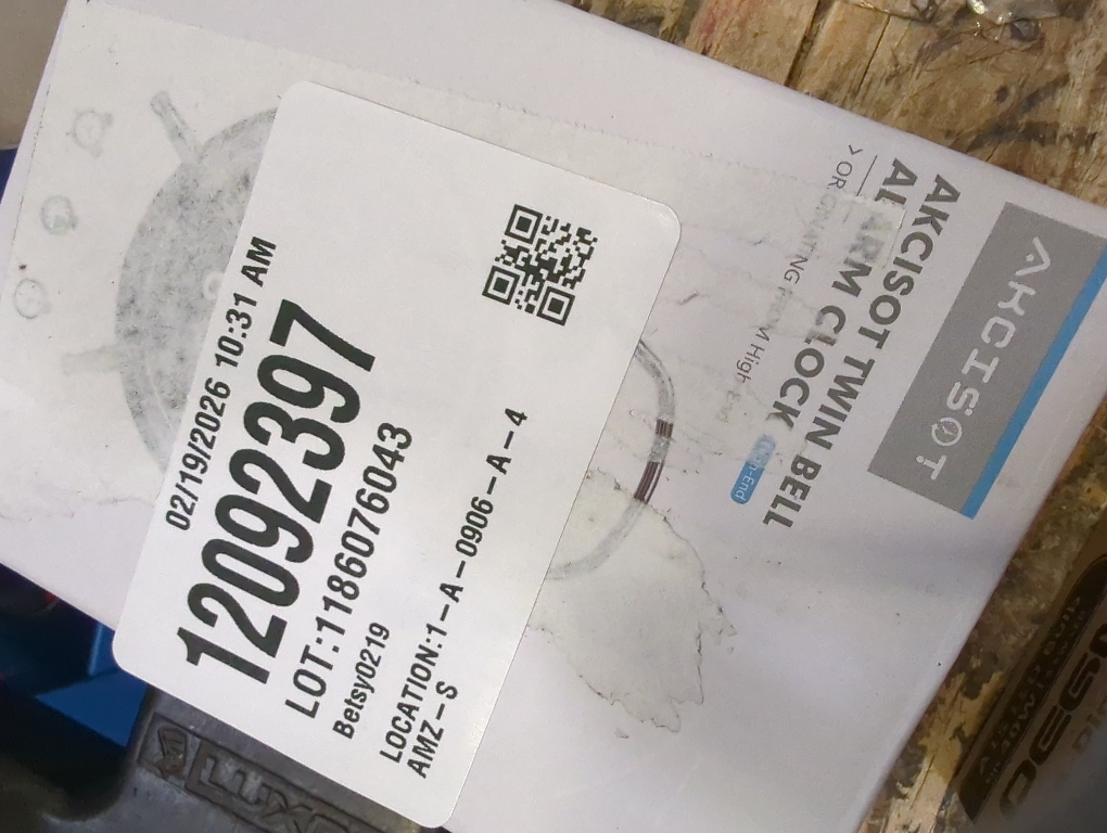 AKCISOT Loud Alarm Clock for Heavy Deep Sleepers, 4.5 Inches Analog Metal Twin Bell Clocks Battery Operated with Backlight for Bedroom Beside, Old Fashioned for Home Desk Decoration(Blue)