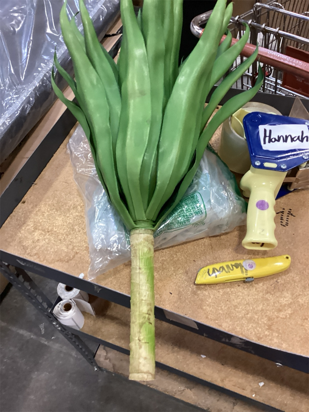 Velener Fake Agave Artificial Plant: Unpotted Fake Agave Plant for Room Decor, UV Resistant Faux Agave Plant for Outdoor/Indoor Decor, 22 inches, 1