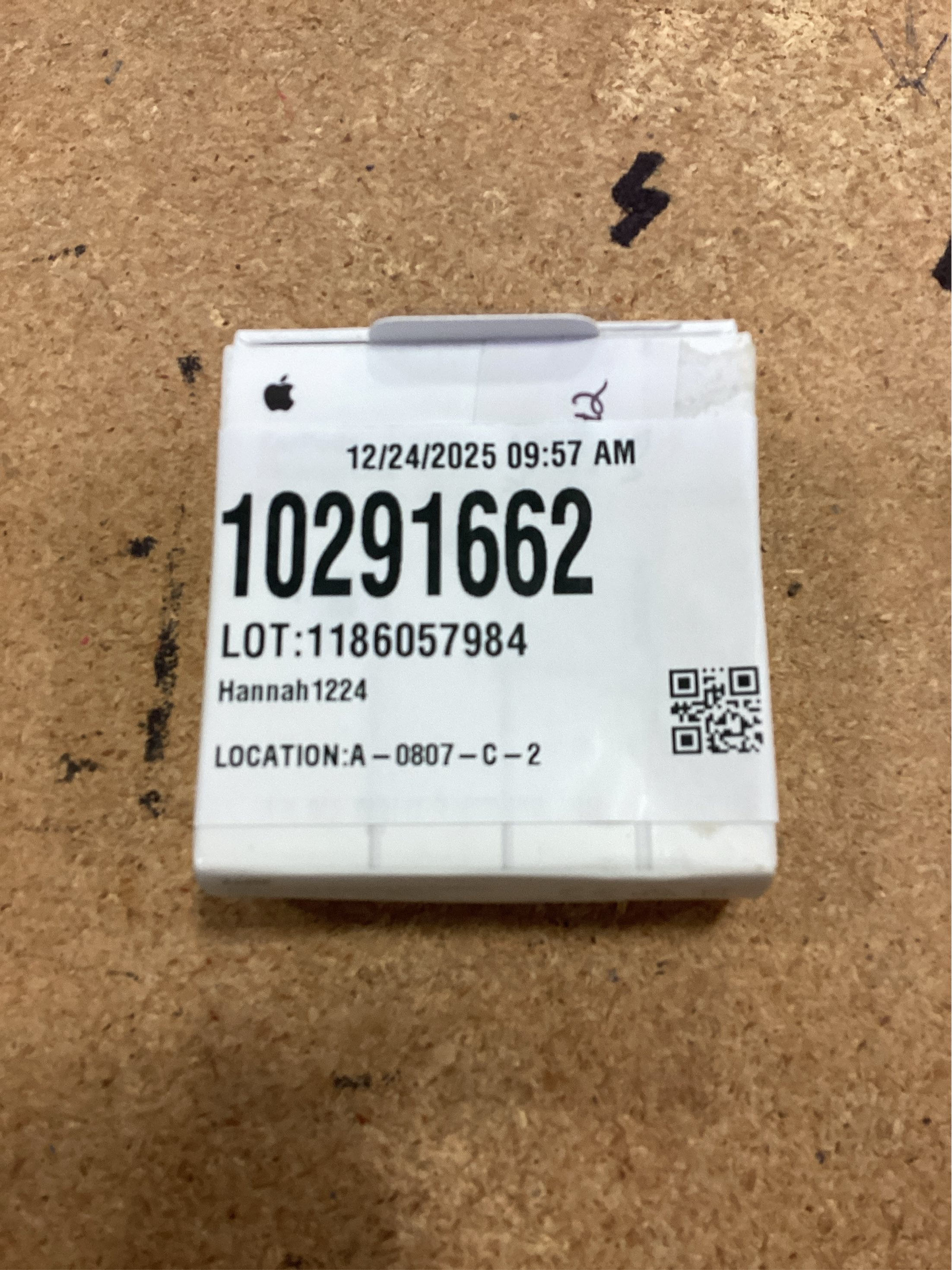 Apple EarPods Headphones with 3.5mm Plug, Wired Ear Buds with Built-in Remote to Control Music, Phone Calls, and Volume