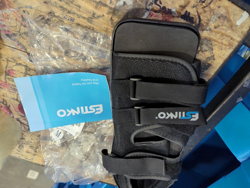 Closed Post Op Shoe, Post Op Shoes, Fracture Medical Walking Shoes for Men and Women-Post Surgery or Operation Foot Support, Broken Foot or Toe, Squared, M