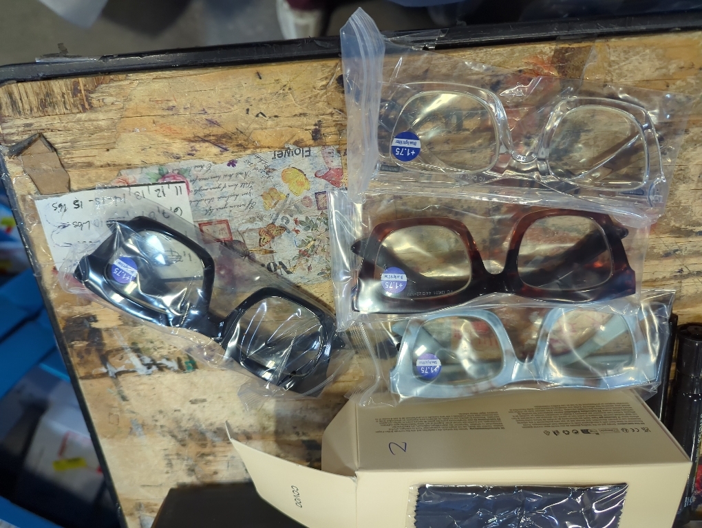 CCVOO 2.0 Reading Glasses for Women, Stylish Eyeglasses, Blue Light Readers for Women, Computer Eye Glasses, Cheaters