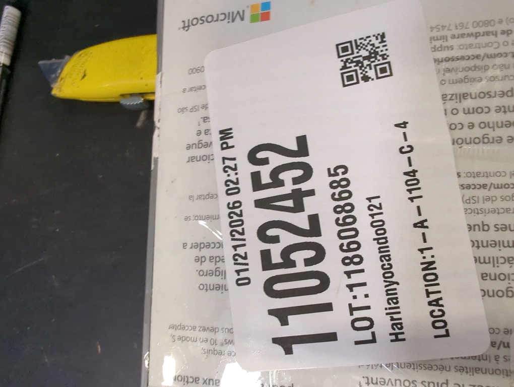Incase Bluetooth Ergonomic Mouse – Designed by Microsoft – Two Thumb Buttons, Easy to Grip Thumb Rest, Precision Tracking, Connects 3 Devices, 15 Month Battery Life, Mac/Windows PCs/Laptops (Black)