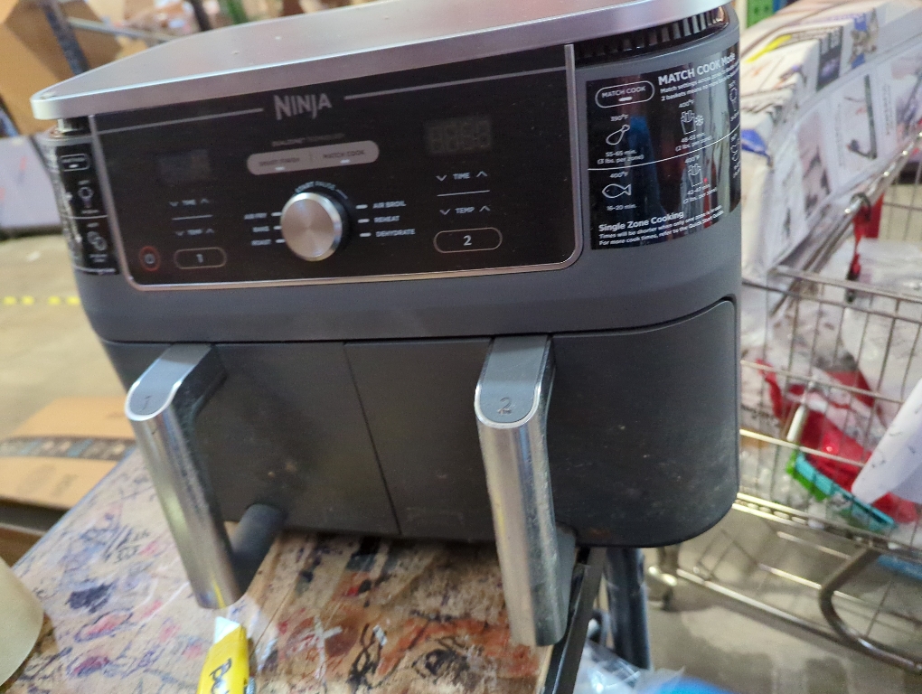 Ninja DZ550 Foodi 10 Quart 6-in-1 DualZone Smart XL Air Fryer with 2 Independent Baskets, Smart Cook Thermometer for Perfect Doneness, Match Cook & Smart Finish to Roast, Dehydrate & More, BLACK