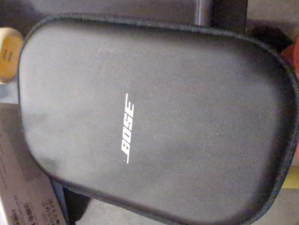 Bose QuietComfort Headphones, Bluetooth Over Ear Noise Cancelling Headphones, Blue