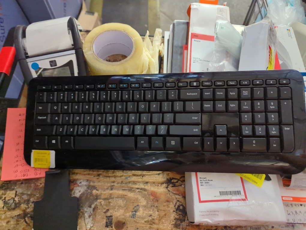 Wired Keyboard,Quiet Keyboard, Multimedia USB Computer Keyboard, Silent Keyboardwith Low Profile Chiclet Keys,Large Number Pad,Spill-Resistant,Anti-Wear Letters,Full Size for Laptop,Desktop