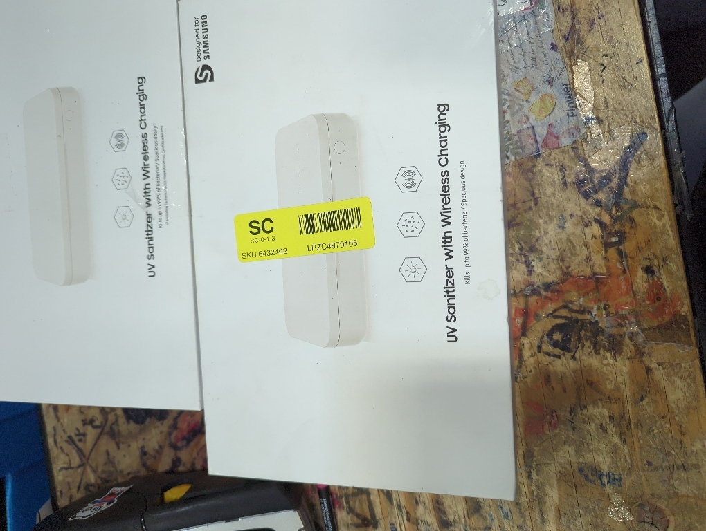 Samsung Electronics Qi Wireless Charger and UV Sanitizer - US Version