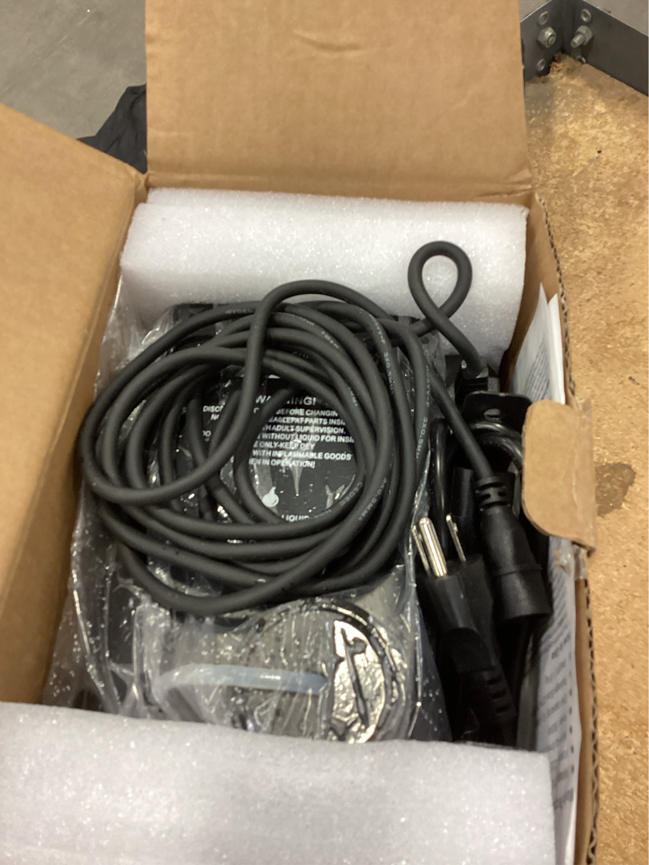 Fog Machine - Smoke Machine with 12 Colorful LED Lights Effect, 2000CFM Smoke Machine Fog Halloween with Wired and Wireless Remote Control, Ideal for Outdoor, Wedding, Parties, and DJ Stage