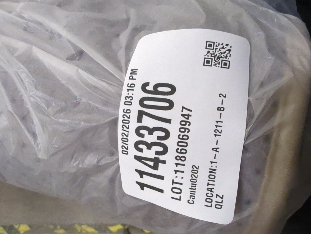 Yimobra Chenille Bathroom Rugs Non Slip, Extra Thick Soft Absorbent Bath Rug Medium Machine Washable Quick Dry Bath Mat for Bathroom Floor, Tub and Shower, Home Decor Accessories, Camel