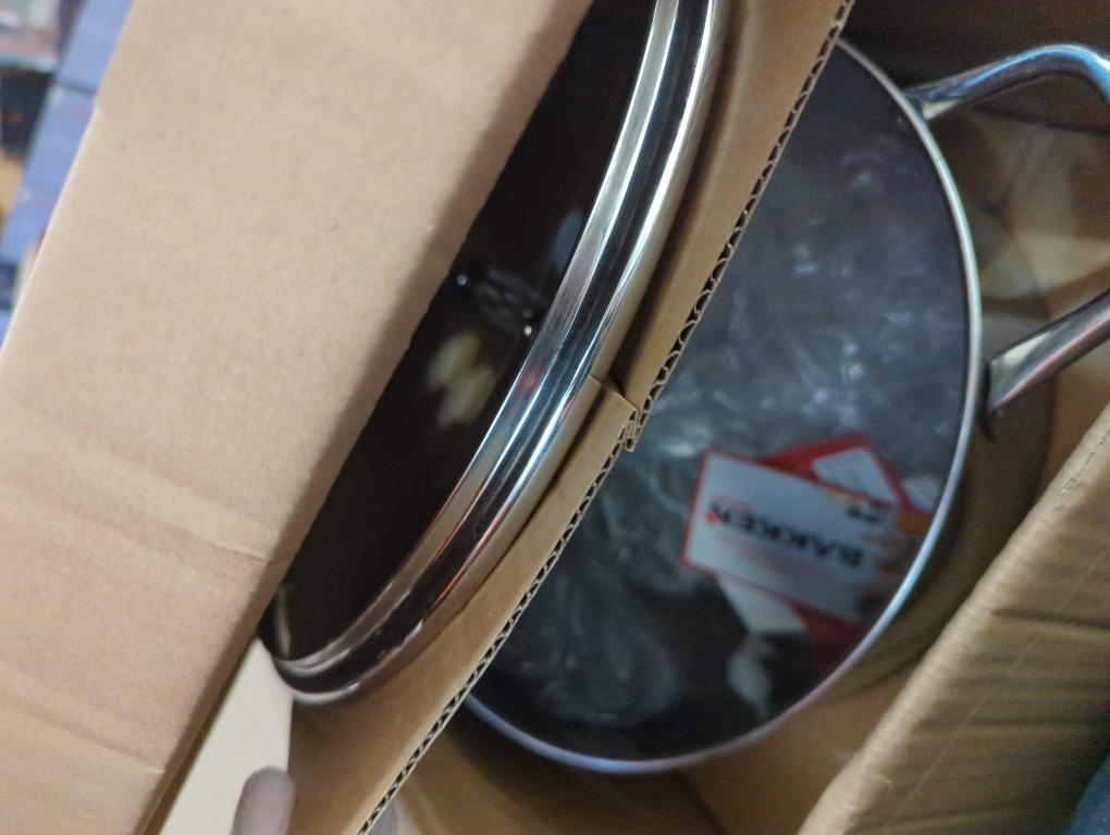 Bakken-Swiss Deluxe 20-Quart Stainless Steel Stockpot w/Tempered Glass See-Through Lid - Simmering Delicious Soups Stews & Induction Cooking - Exceptional Heat Distribution - Heavy-Duty & Food-Grade - Silver - 12