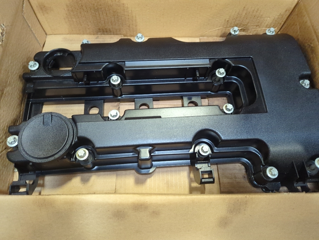 MITZONE Engine Valve Cover kit w/Gaskets & Bolts Compatible with 2011-2020 Chevrolet Chevy Cruze Sonic Volt Trax Buick Encore Cadillac ELR L4 Replaces # 25198874 55573746 264-968