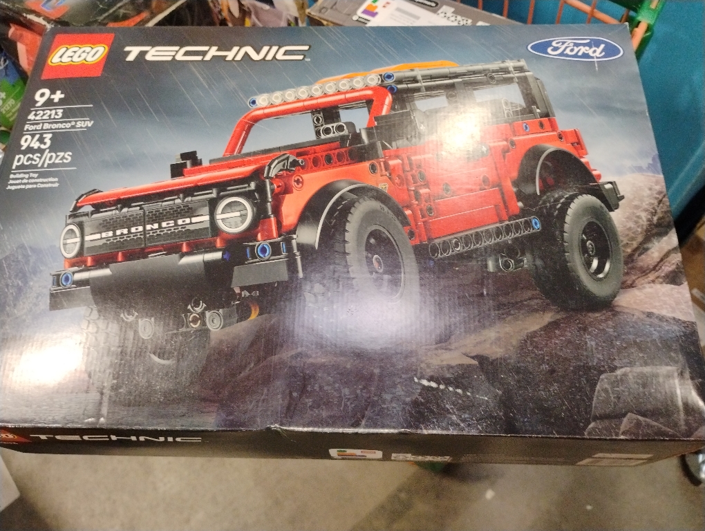 LEGO Technic Ford Bronco SUV Building Set Multi 943 pc