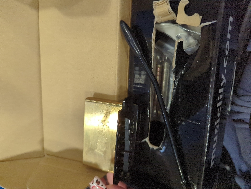 Musiclily Pro 52.5mm Modern 2-Point Tremolo Bridge 40mm Solid Brass Block for Squier Strat Style Electric Guitar, Black