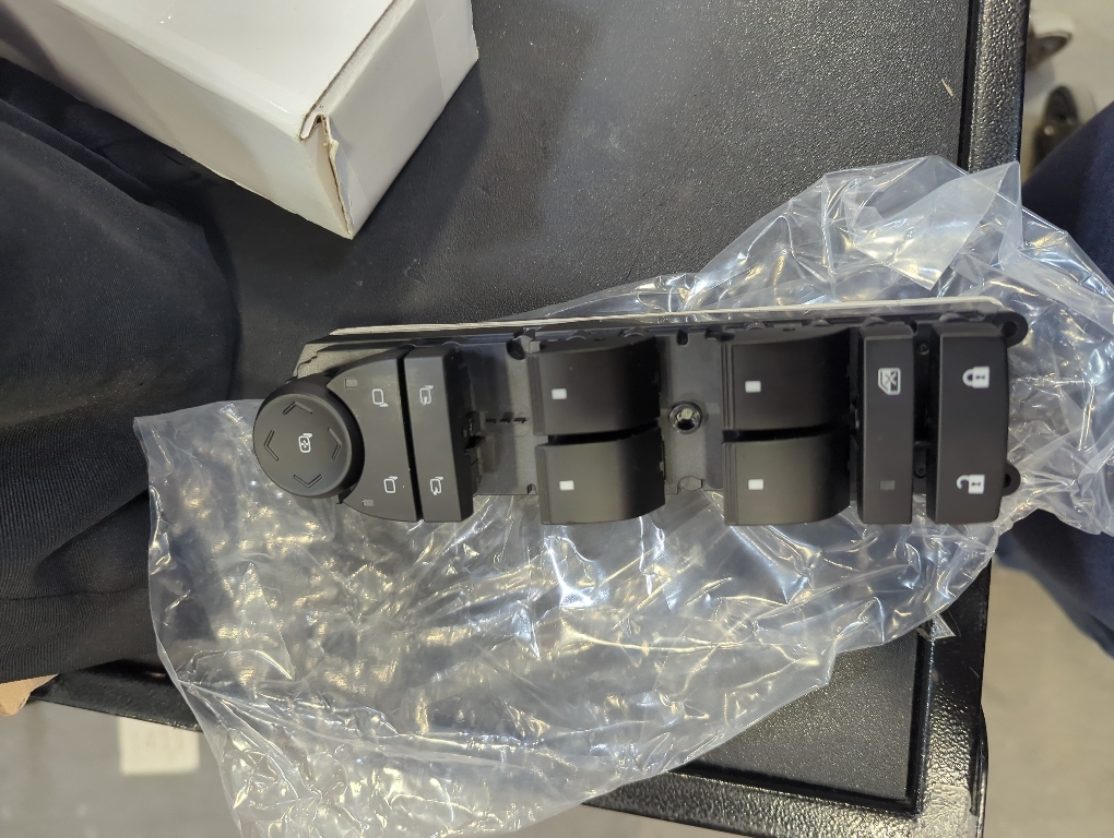 20835553 Power Window Switch Driver Side for 2007-2013 Chevy Silverado