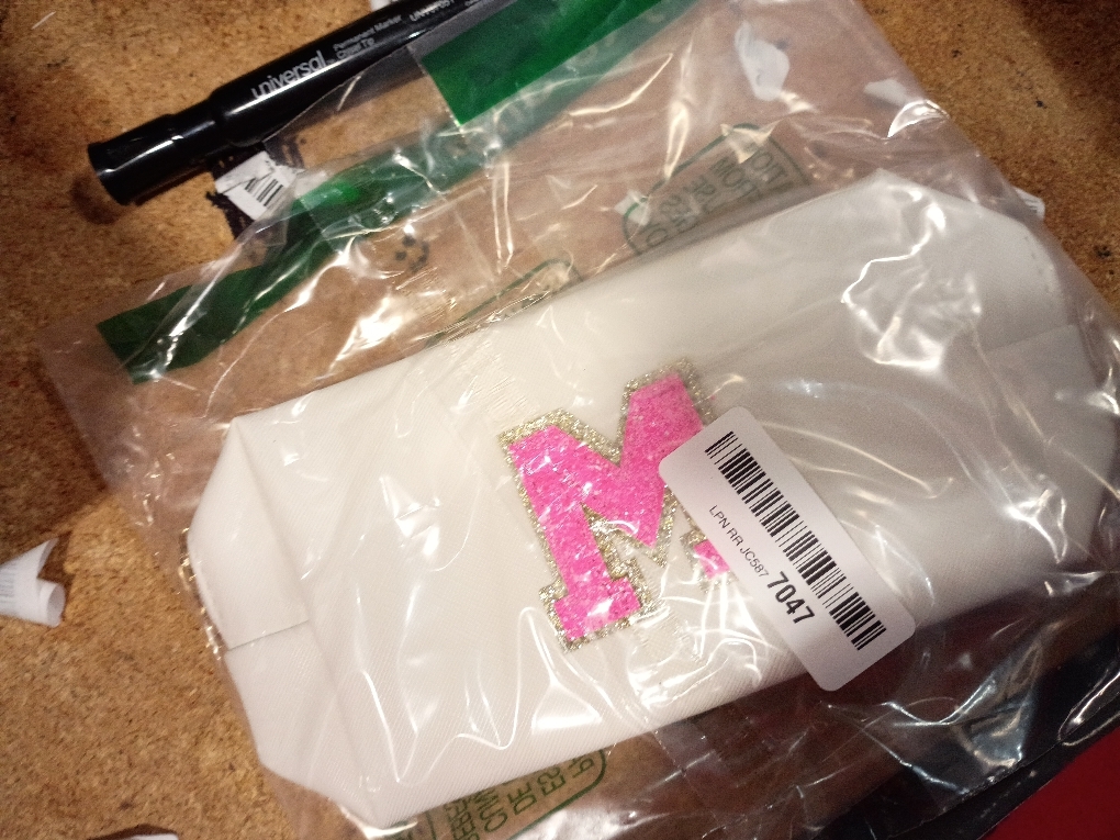 Personalized Makeup Bag Initial A-Z Preppy Patch Bag,Small PU Leather Travel Cosmetic Bag Pouch with Zipper,White Cute Toiletry Bag,Gift Ideal for Teen Girls Women Birthday Friend Mom,Letter M