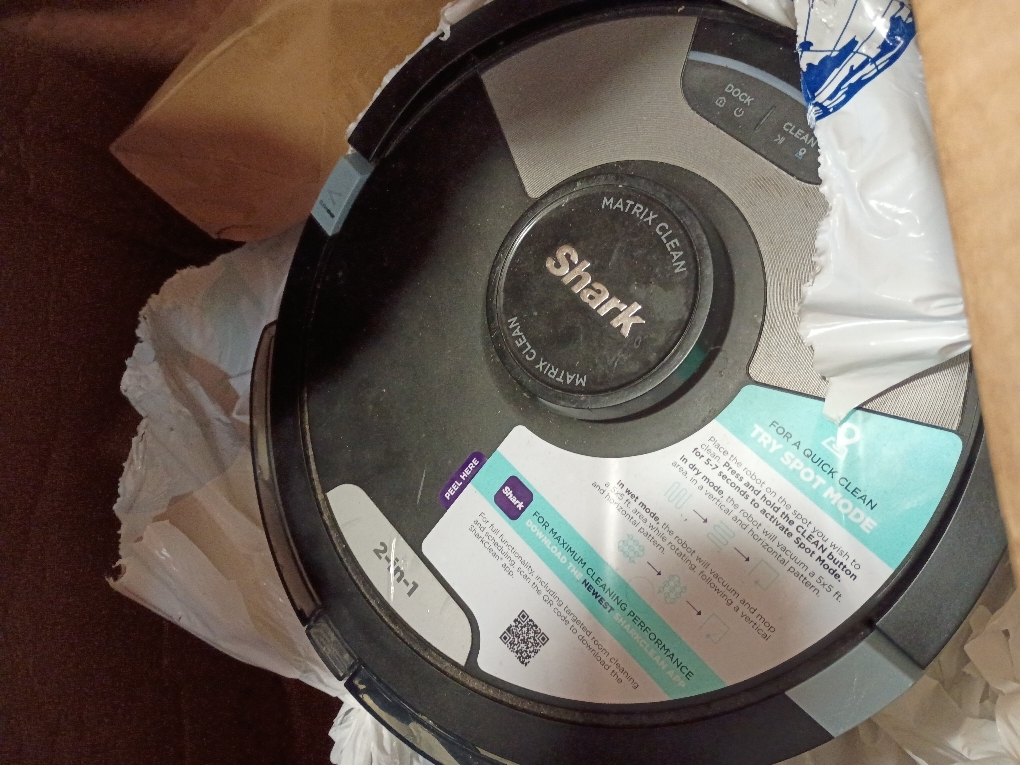 Shark Robot Vacuum & Mop Combo, Powerful Suction, Matrix Plus, 60-Day Debris Capacity, HEPA Bagless Self Empty Base, Sonic Mopping, Home Mapping for Pet Hair - Carpets & Hardfloor, AV2610WA