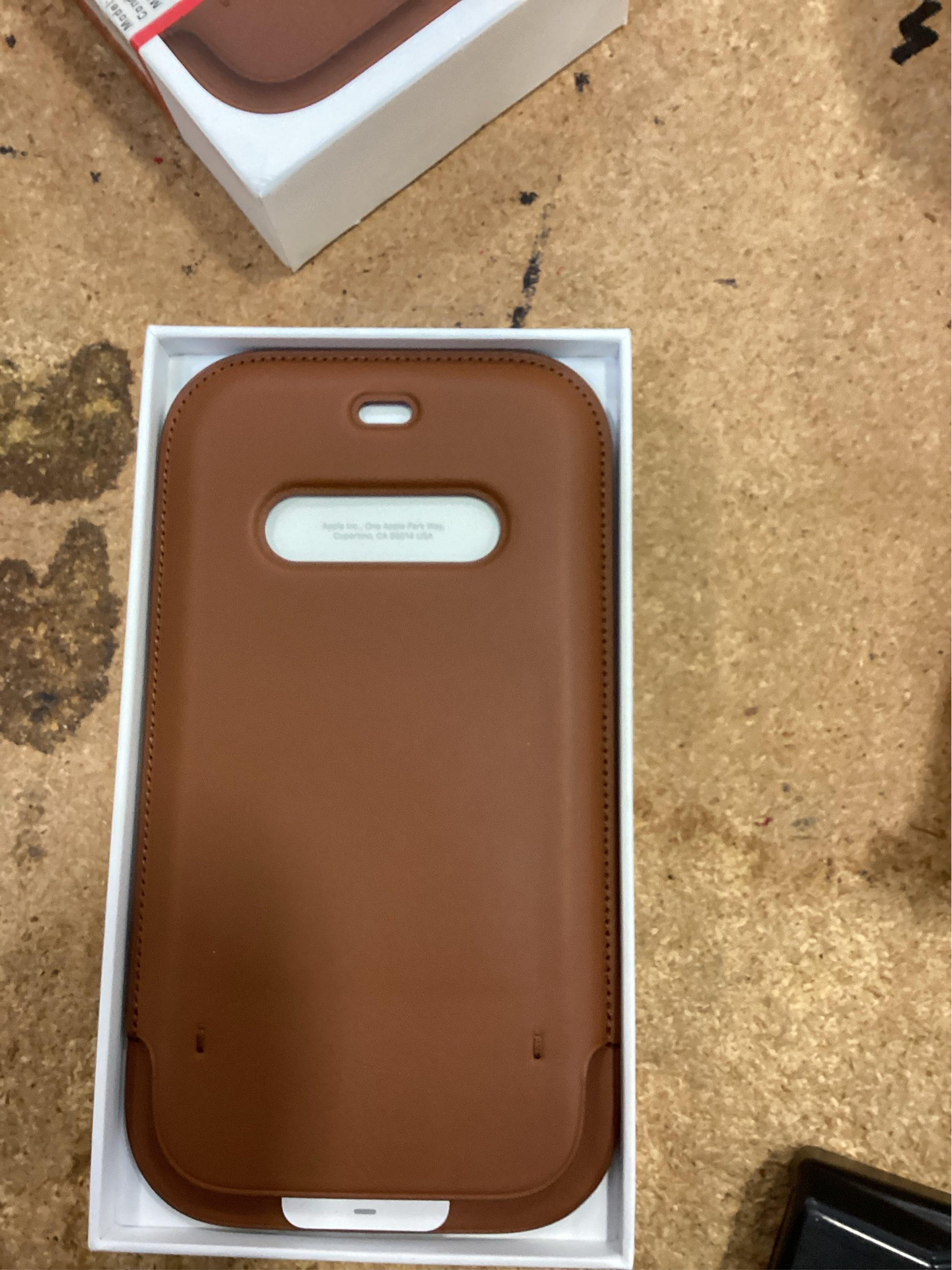 Apple iPhone 12 / 12 Pro Leather Sleeve with MagSafe - Saddle Brown