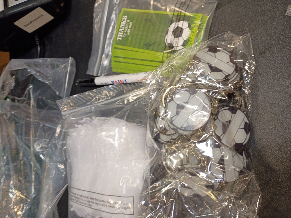 SUNNYCLUE 30 Sets Soccer Keychain Bulk Sports Keychain Party Favors with 30Pcs Thank You Cards 30Pcs Gift Bags Sports Key Chain Acrylic Soccer Ball Key Chains for Wedding Birthday Party Souvenirs