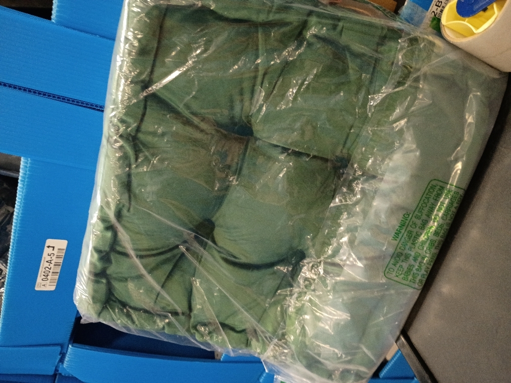 vctops Square Solid Color Velvet Seat Cushion with Handle Tufted Thicken Chair Pad Tatami Floor Pillow Cushion 16.5x16.5x4 Green