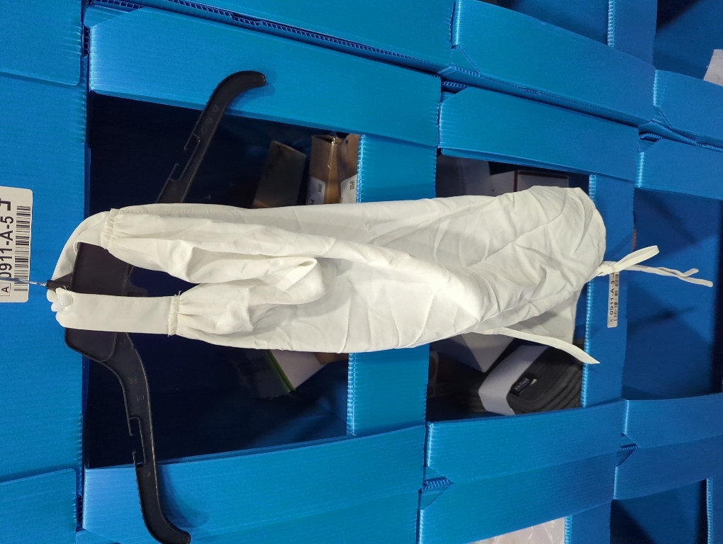 Size XS.....Women's blouse size Xs with closed neck or and back out