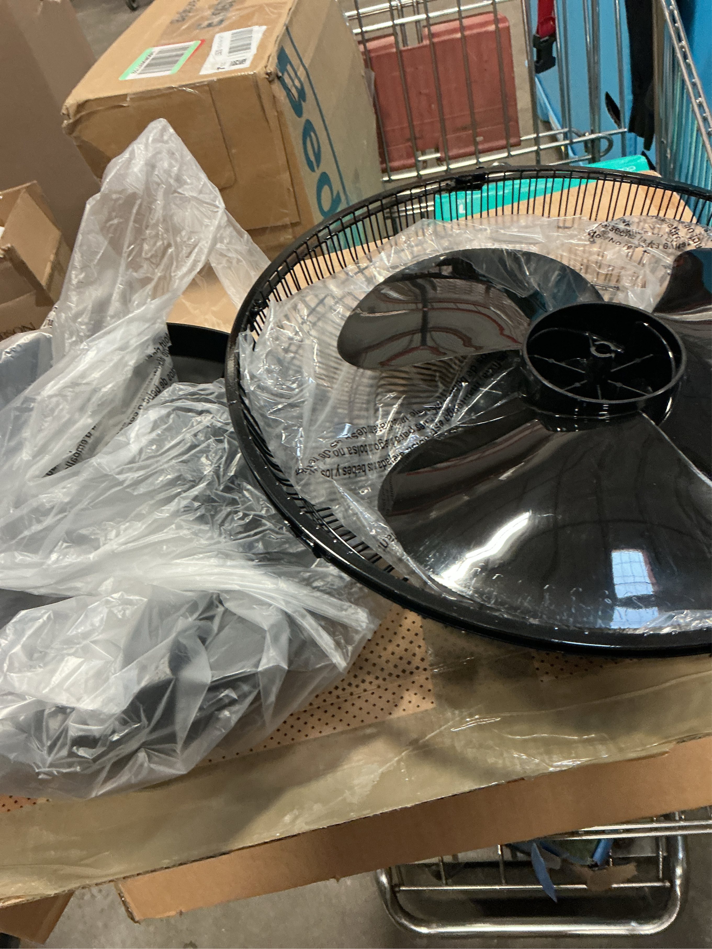 Holmes 12 Table Fan