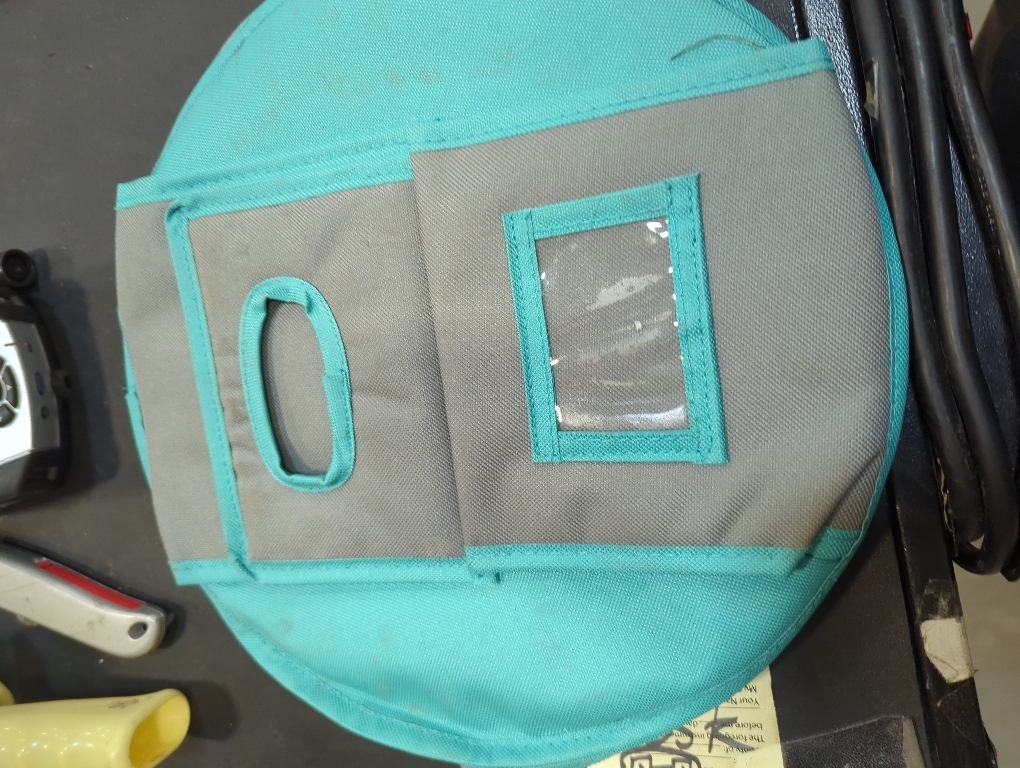 Insulated Round Thermal Casserole Food Carrier for Lunch, Lasagna, Potluck, Picnics, Vacations - Teal and Grey