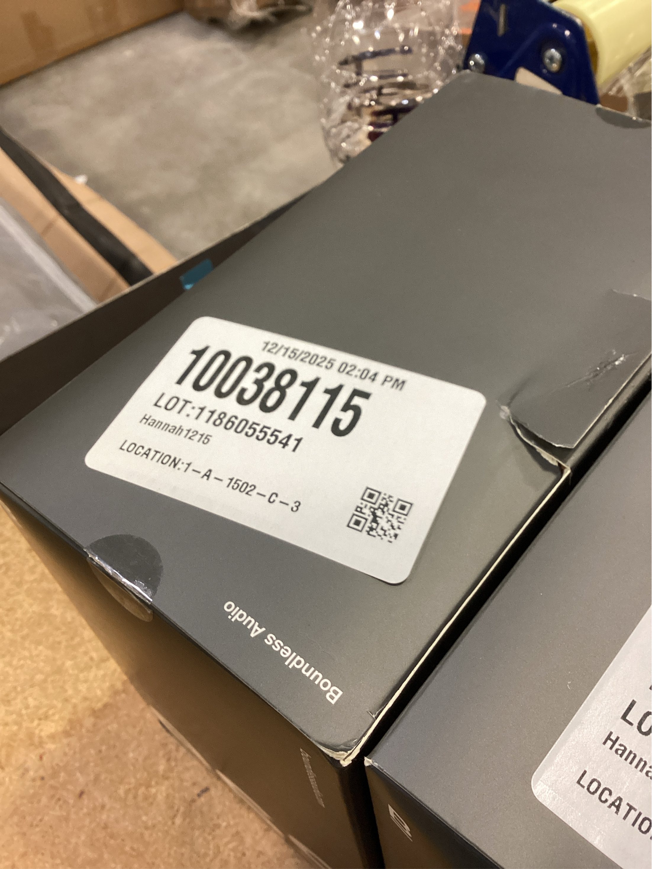 Boundless Audio Vinyl Record Cleaning Kit - 8-in-1 Vinyl Cleaner Kit Includes Carbon Fiber & Velvet Record Brushes, Stylus Brush, Cleaning Solution, Microfiber Cloths & Metal Case