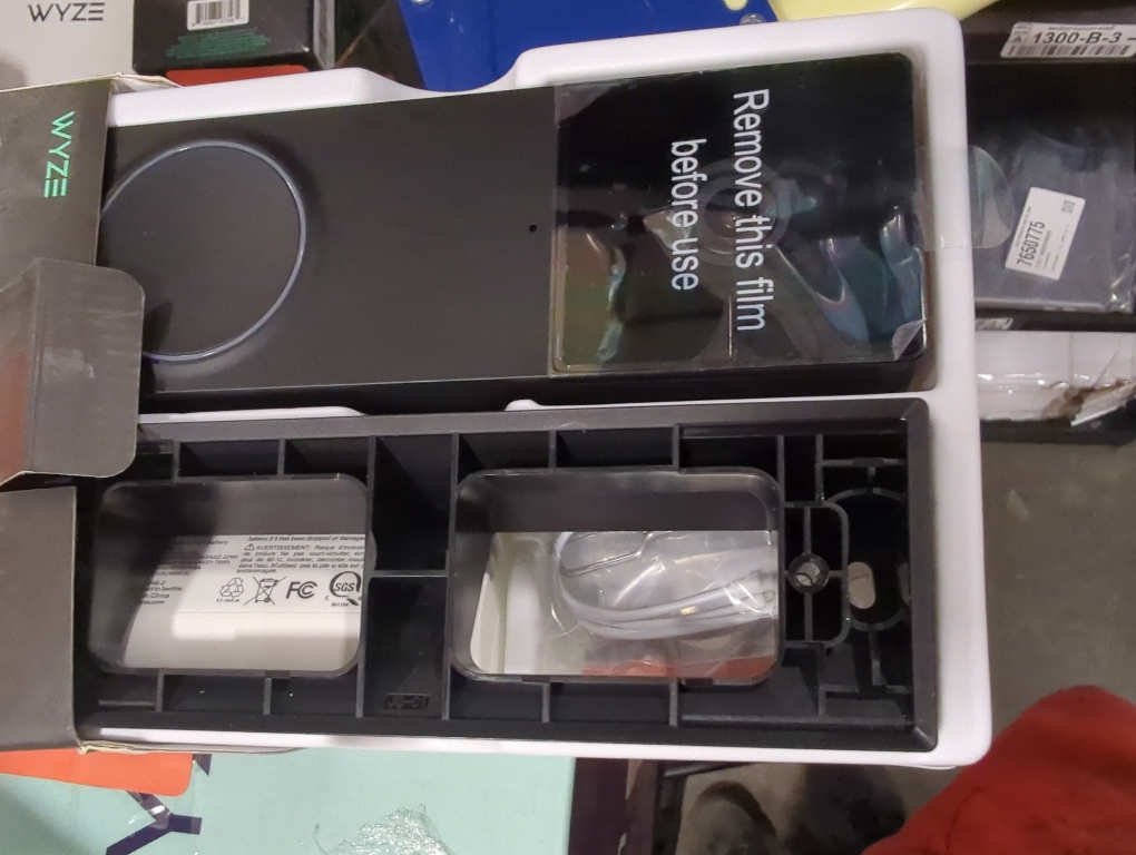 Color Black Wireless Duo Cam Video Doorbell, Battery Powered, 2K Full HD Video, 2 Cameras (People and Package), Color Night Vision