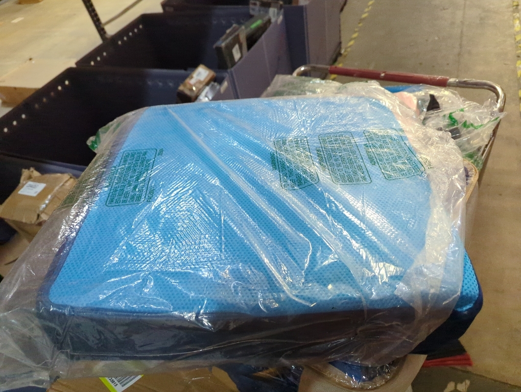 AIREX Balance Pad – Stability Trainer for Balance, Stretching, Physical Therapy, Exercise, Mobility, Rehabilitation and Core Training Non-Slip Closed Cell Foam Premium Balance Pad