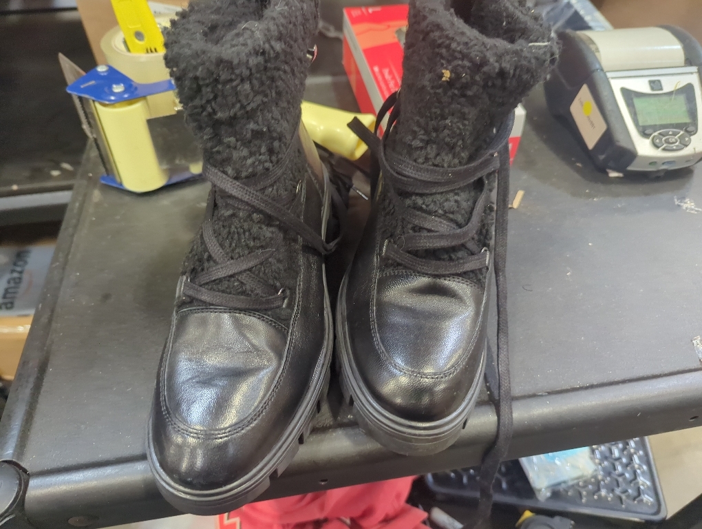 Size 7 Color Black Fur Lined boots