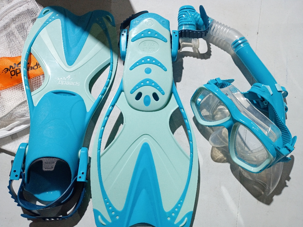 Speedo dive Kids Snorkel Mask Set, Turquoise, Snorkeling Gear for Kids Includes Piper Kids Mask, Cortes Kids Dry Snorkel, Bay Kids Fins and Mesh Bag, Snorkeling Mask for Panoramic View