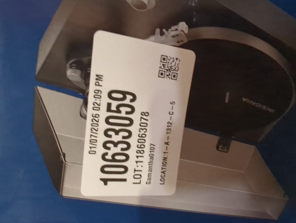 Insignia™ - Bluetooth Stereo Turntable - Black