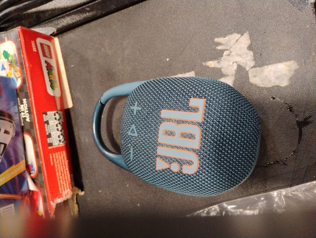 JBL Clip 5 - Ultra-Portable, Waterproof & Dustproof Bluetooth Speaker, Big JBL Pro Sound with Punchy bass, Integrated Carabiner, Up to 12 Hours of Play, Made in Part with Recycled Materials (Blue)