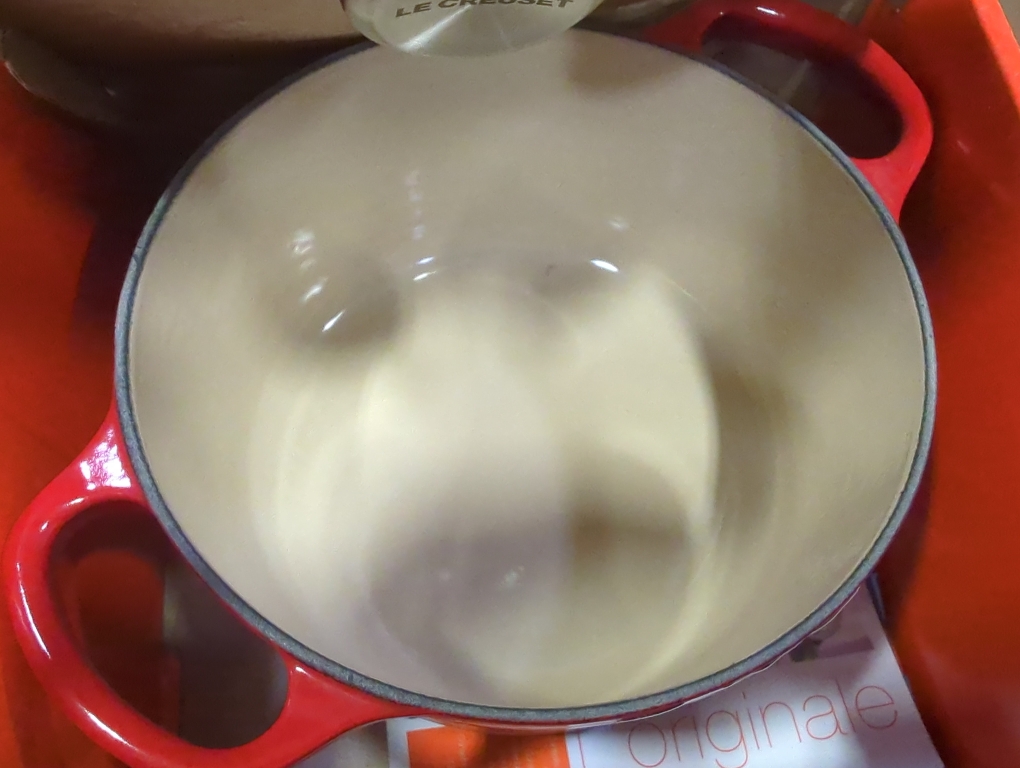 Le Creuset Enameled Cast Iron Signature Round Dutch Oven, 2 qt., Cerise