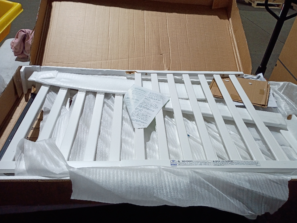 Benton White 4 in-1-Convertible Crib (NO TEST)