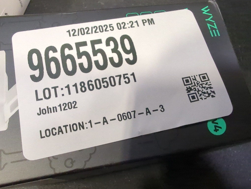 Color White Wyze Cam V4 Plug-in Indoor and Outdoor Smart-Enabled Security Camera