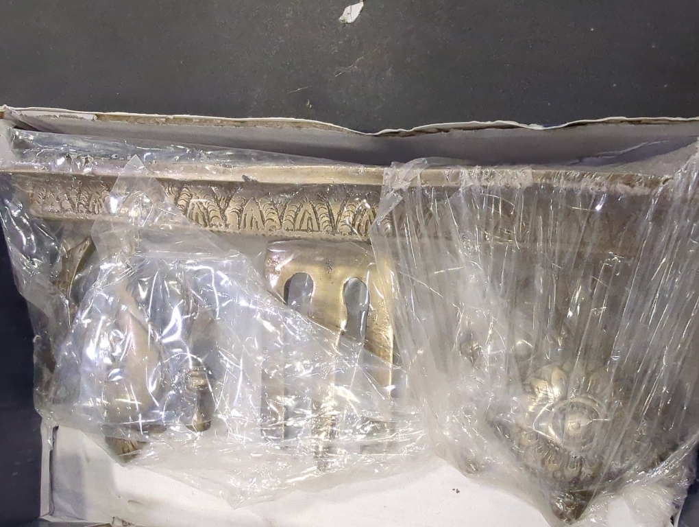 Size 8.75 eSplanade Brass Shankh Chakra Namah Showpiece | Shankha Chakra Tilak | Shankha Gada Padma | Padmanabha Swami | Vishnu | Home Decor - Length: 8.75 Inches