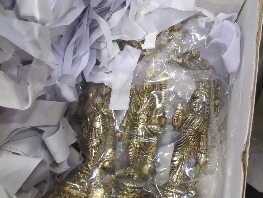 Size  5.5 Brass Ram Darbar (Rama, Sita, Laxman, Hanuman) Murti Idol Statue Sculpture