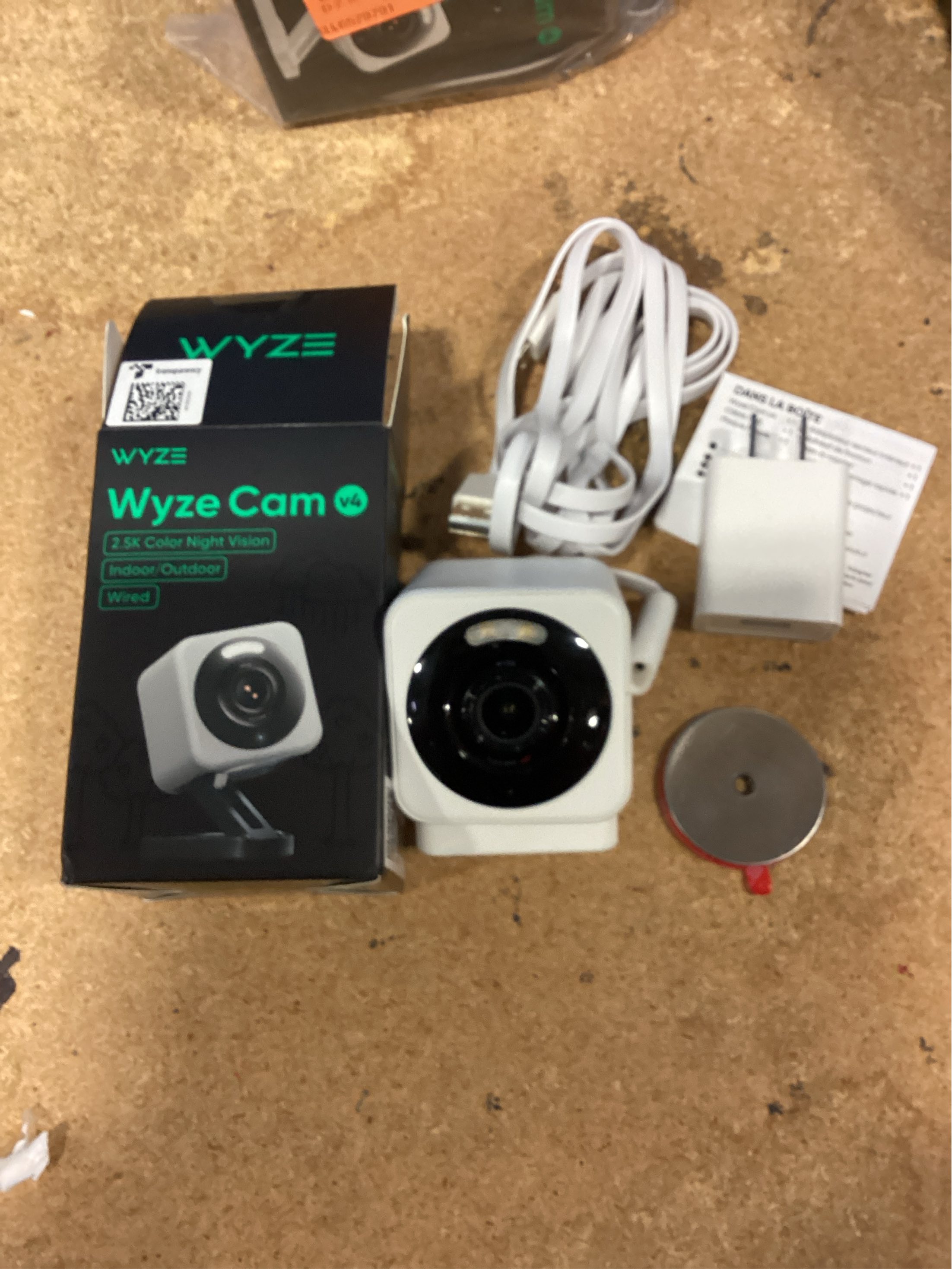 Wyze Cam V4 Plug-in Indoor and Outdoor Smart-Enabled Security Camera