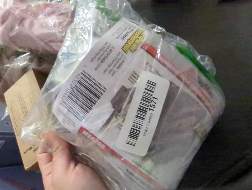 N3R Extra Duty 3.5-in. deep Aluminum Gray 2-Gang Weatherproof In-use Electrical Outlet Cover, UFAST 55-in-1, Lockable