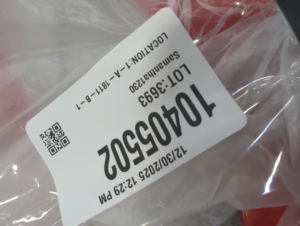 Chunful 36 Inch Large Snowy Metal Merry Christmas Wall Sign Xmas Hanging Door Sign 3D Red Merry Christmas Cutout Letter Decorative for Xmas Wall Indoor Outdoor Living Room Yard Supplies